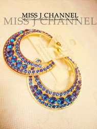 美女首饰箱杂志 探索首饰的时尚魅力与搭配艺术